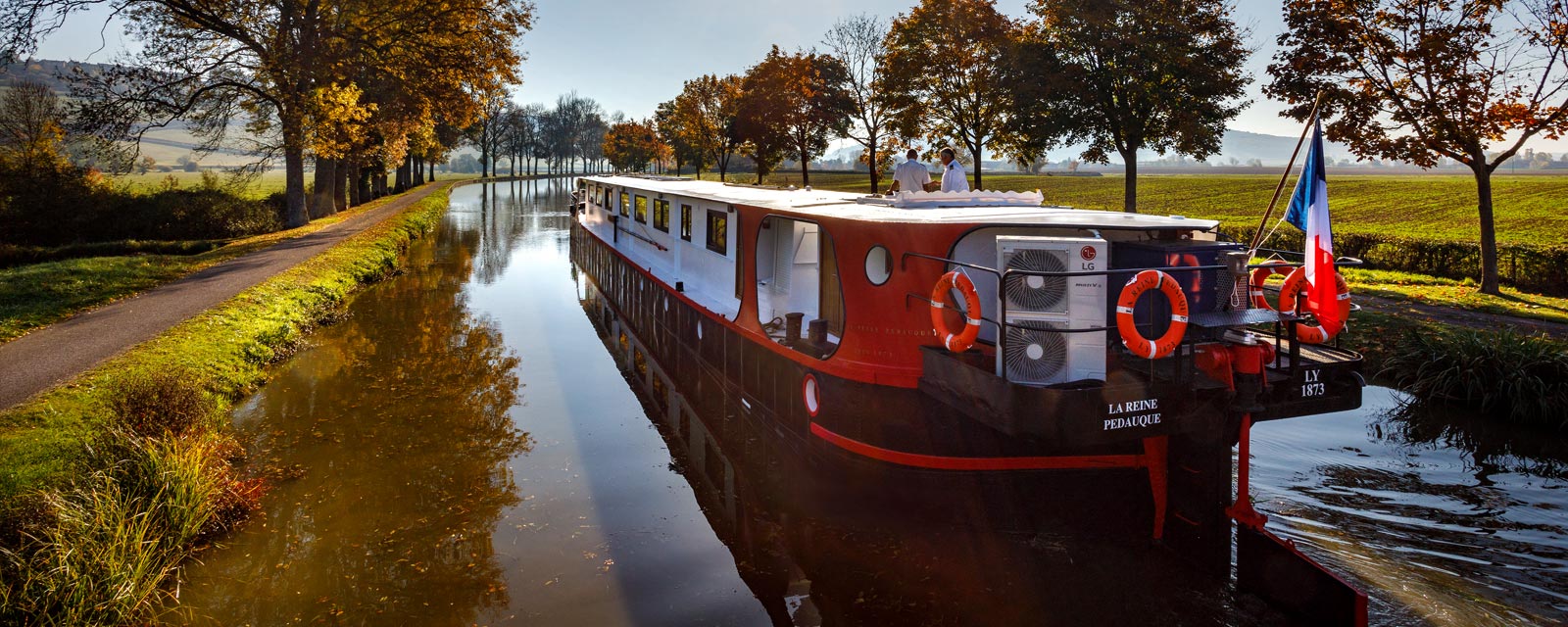 Beautiful Suites on board La Reine Pedauque